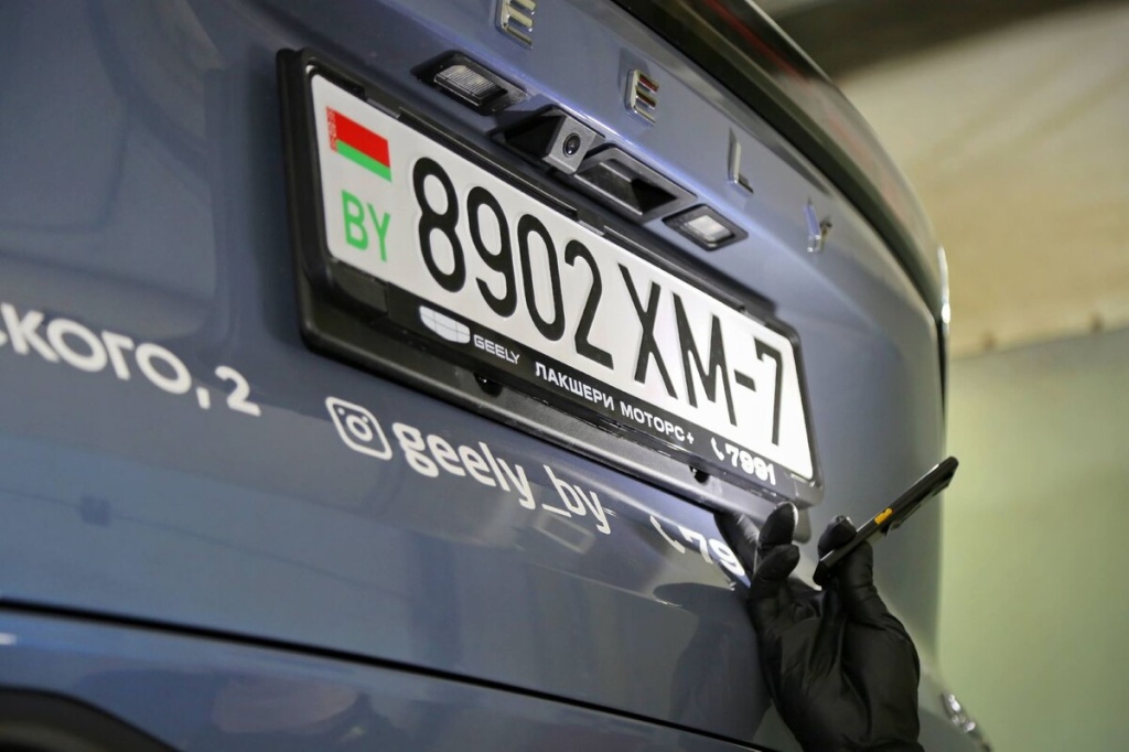крышка багажника Geely Atlas L